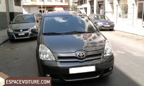 Corolla verso Toyota