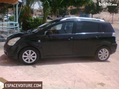 Corolla verso Toyota