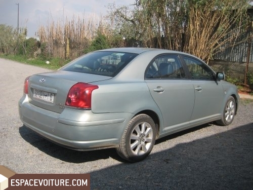 Avensis Toyota