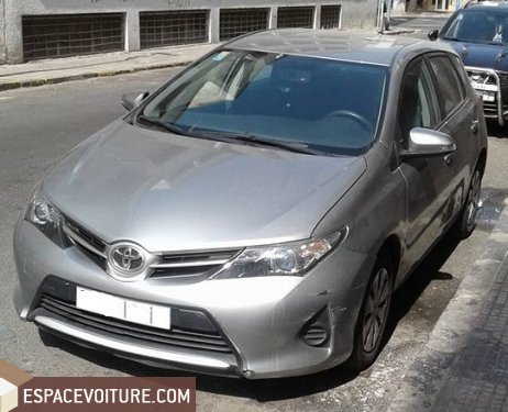 Auris Toyota
