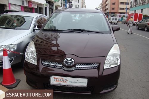 Corolla verso Toyota