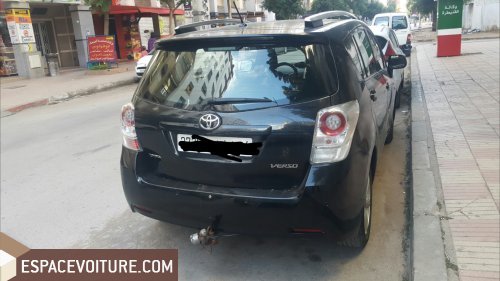 Corolla verso Toyota