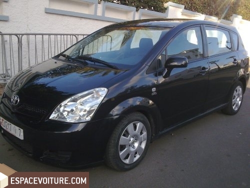 Corolla verso Toyota