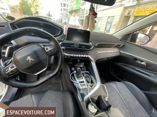 3008 Peugeot