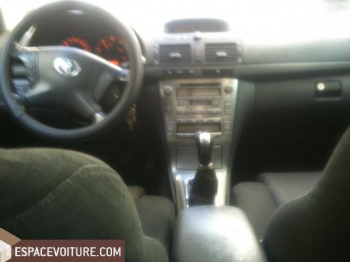 Avensis Toyota