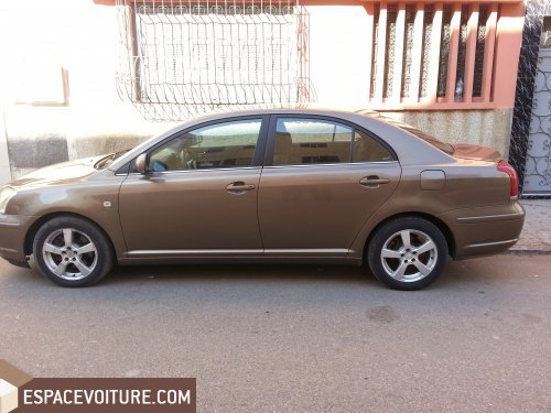 Avensis Toyota