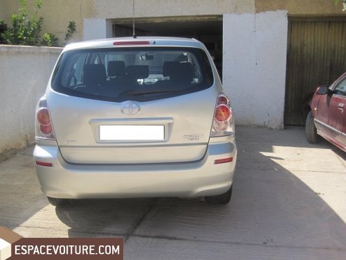 Corolla verso Toyota