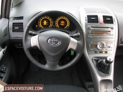 Auris Toyota