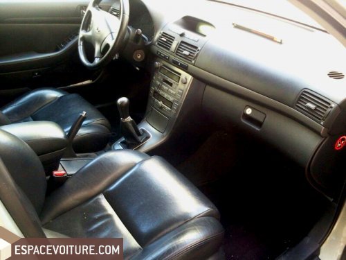 Avensis Toyota