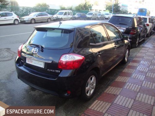 Auris Toyota