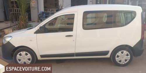 Voiture Dacia Dokker 2018 à Meknes  Essence