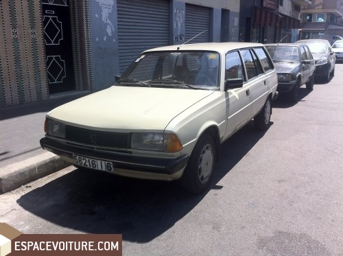 305 Peugeot